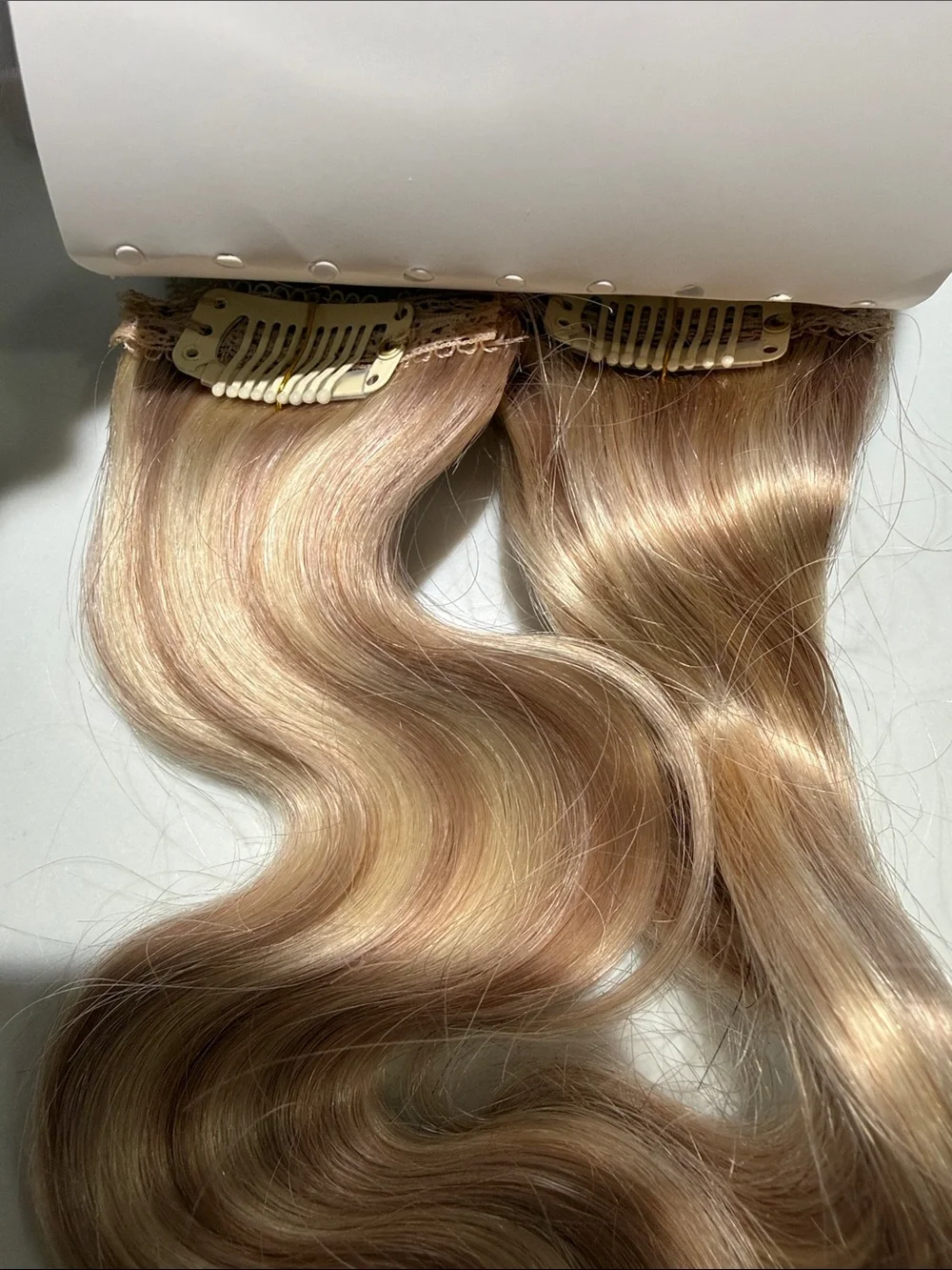 💯% 12” HUMAN Hair Clip In Extensions, Wavy, 6 Pieces, 2” Wide, Blonde shades